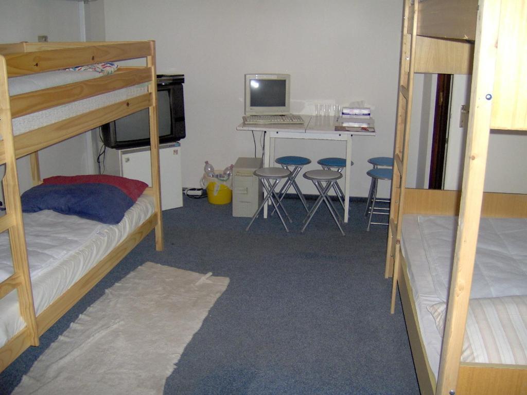 Ifi Hostel Pecs Ruang foto
