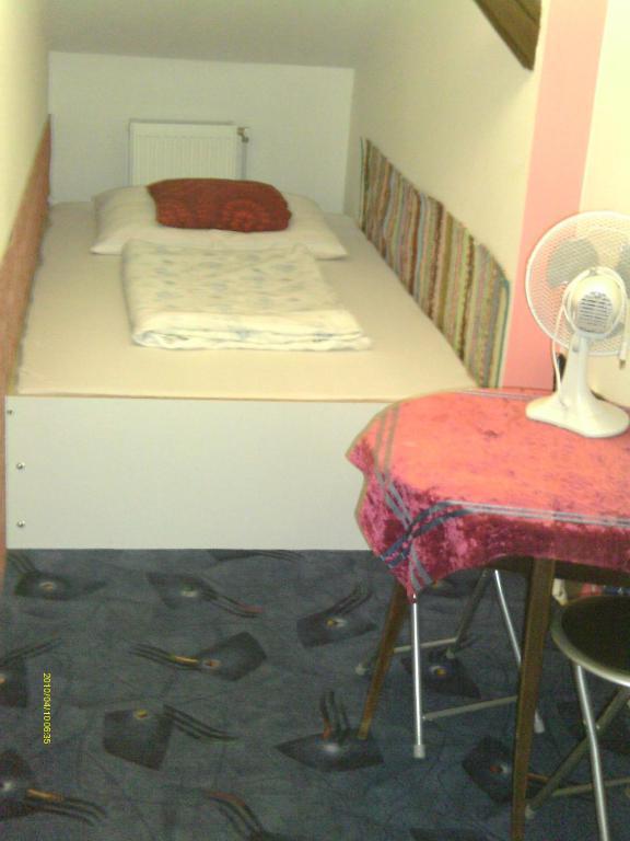 Ifi Hostel Pecs Ruang foto